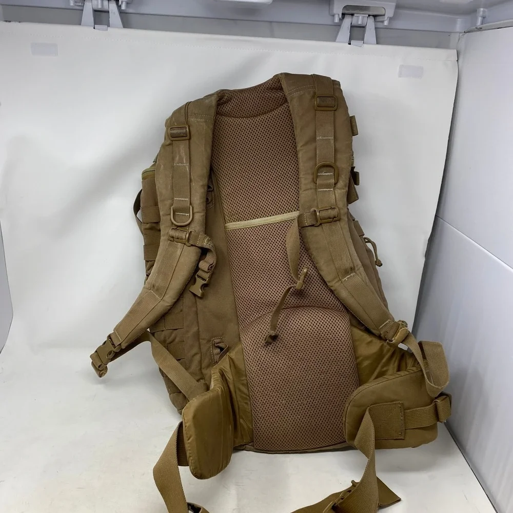 Camelbak Maximum Gear TriZip‎ Tactical Backpack Coyote Tan MOLLE Hiking Rucksack
